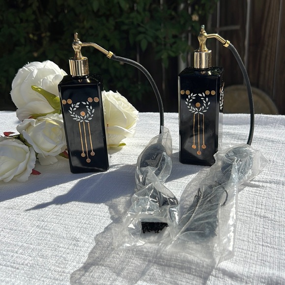 Chic Hollywood Regency Style Hand Painted Austrian Glass Perfume Bottle Atomizer - Picture 1 of 16